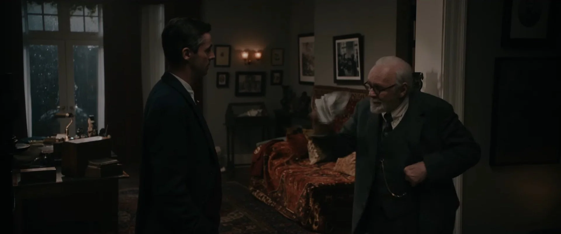 Anthony Hopkins and Matthew Goode star in the final trailer for FREUD’S LAST SESSION Anthony Hopkins and Matthew Goode star in the final trailer for FREUD’S LAST SESSION