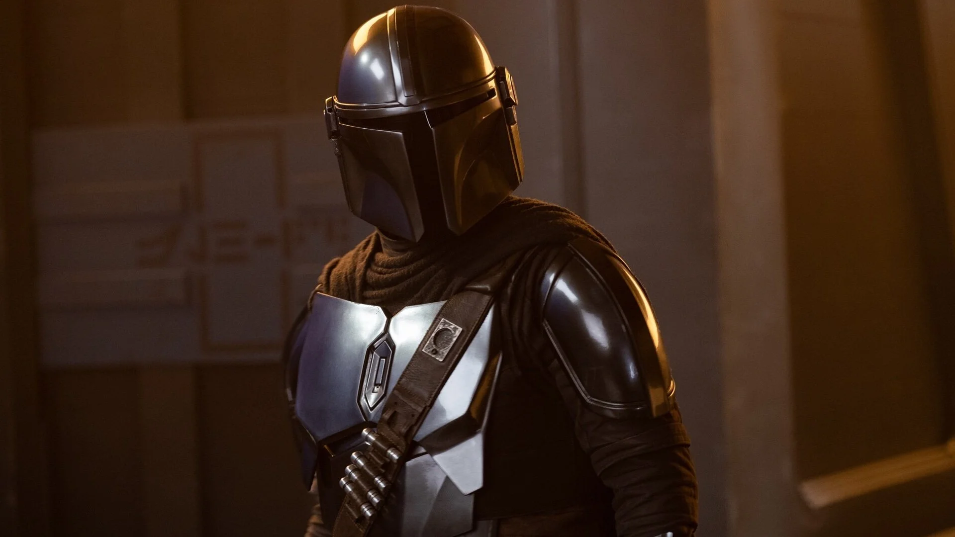Star Wars confirms when the Mandalorian has been an orphan and reveals more on his past