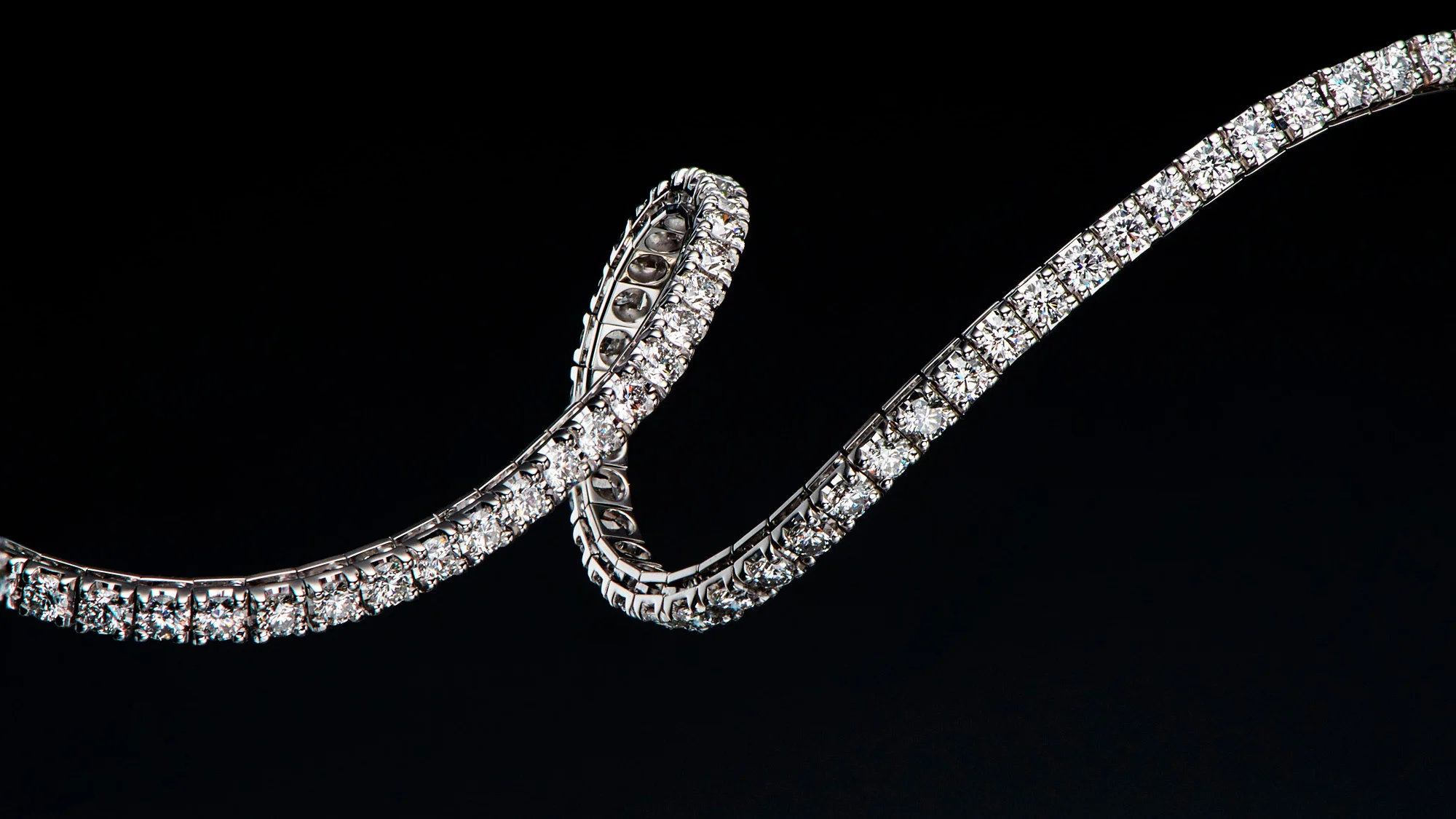 Tennis-bracelet.jpg