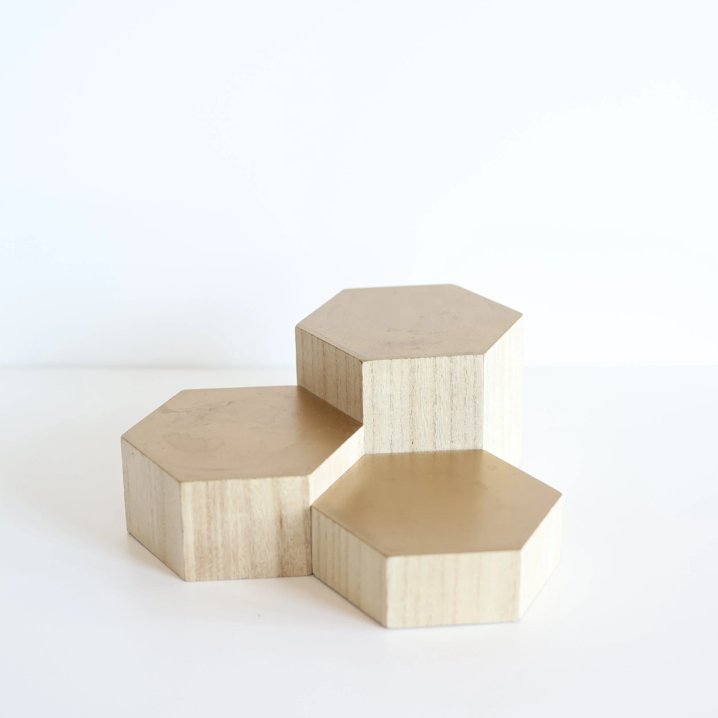 Geometrical 3 tier stand