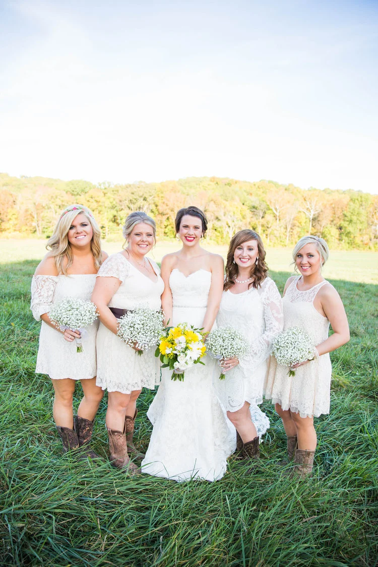 Molly & her Bridesmaids at Haue Valley - Photographed by Cieara Ruess Photography
