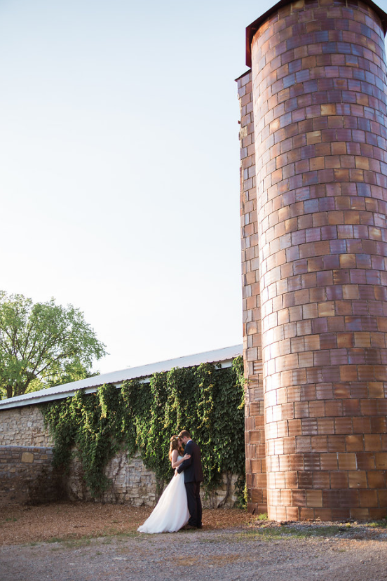 Jess and Jenn Photography - Farm Weddings in St. Louis
