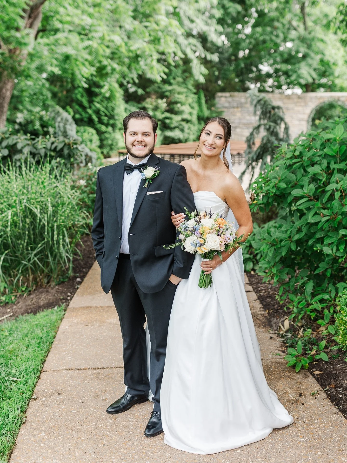 That &lsquo;just married&rsquo; glow &gt;&gt;&gt;✨🤩
 
🩵Meet the Vendors🩵
Photographer: @PureSonicPro
Venue: @HaueValley
Officiant: @Big_Show_Productions
DJ + Videographer + Photo Booth: @ApplauseWeddings
Catering: @2MikesCatering
Florist: @PetalsA