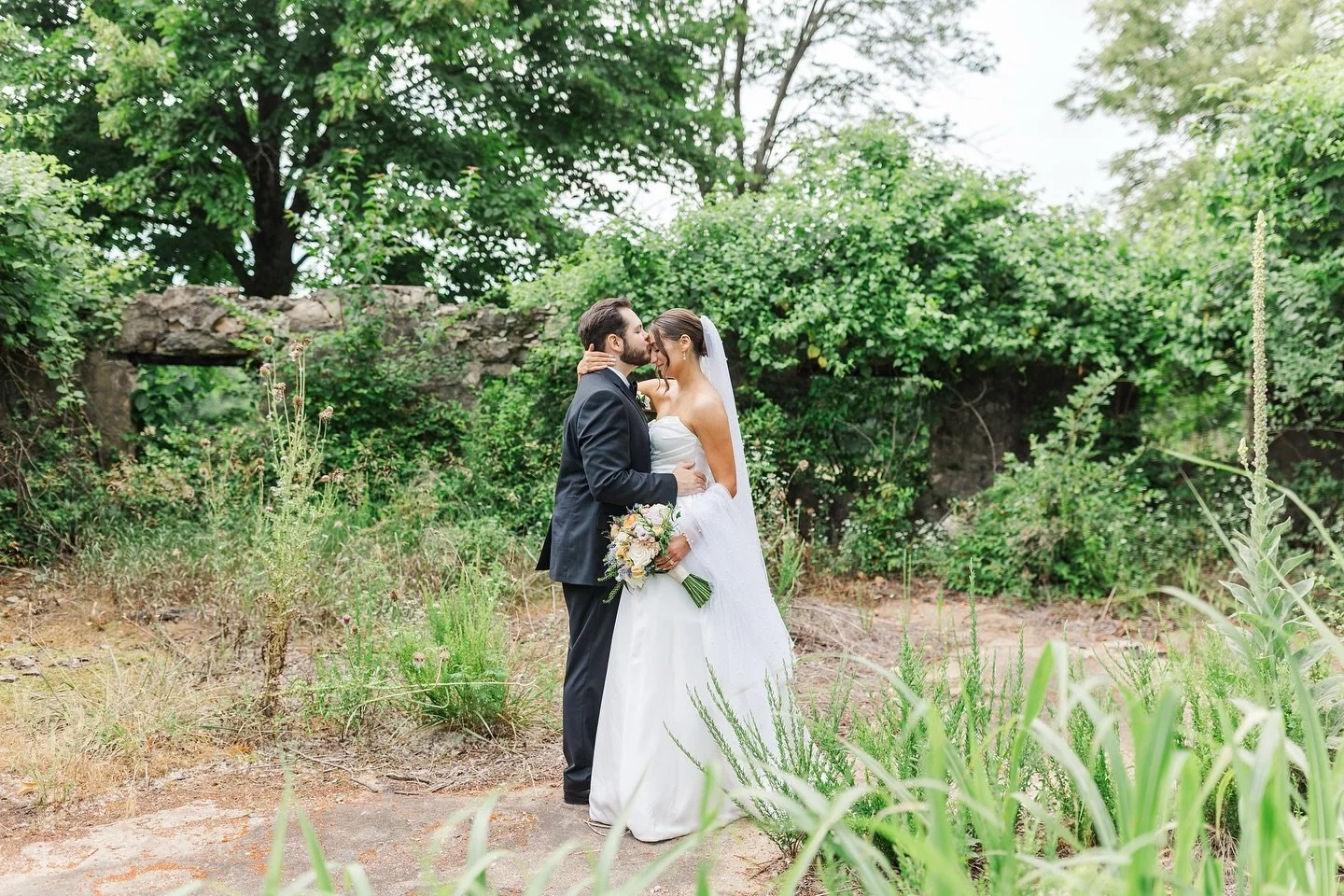 Love looks good on them. 😍💍

✨Wedding Day Vendors✨
Photographer: @PureSonicPro
Venue: @HaueValley
Officiant: @Big_Show_Productions
DJ + Videographer + Photo Booth: @ApplauseWeddings
Catering: @2MikesCatering
Florist: @PetalsAndBells
Sweets: @Sling_