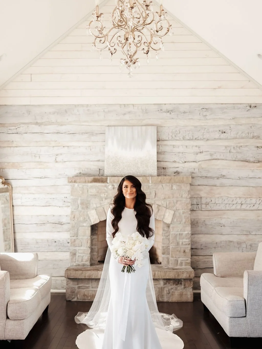 Before the aisle. Before forever. The prettiest space to start your biggest day.💍❤️

💕Wedding Vendor Team💕
Wedding Photographer: @abbyjeanphoto
Wedding Venue: @hauevalley
Wedding Planner: @jackiemanneevents
Officiant: @yourweddingwishlist
Videogra