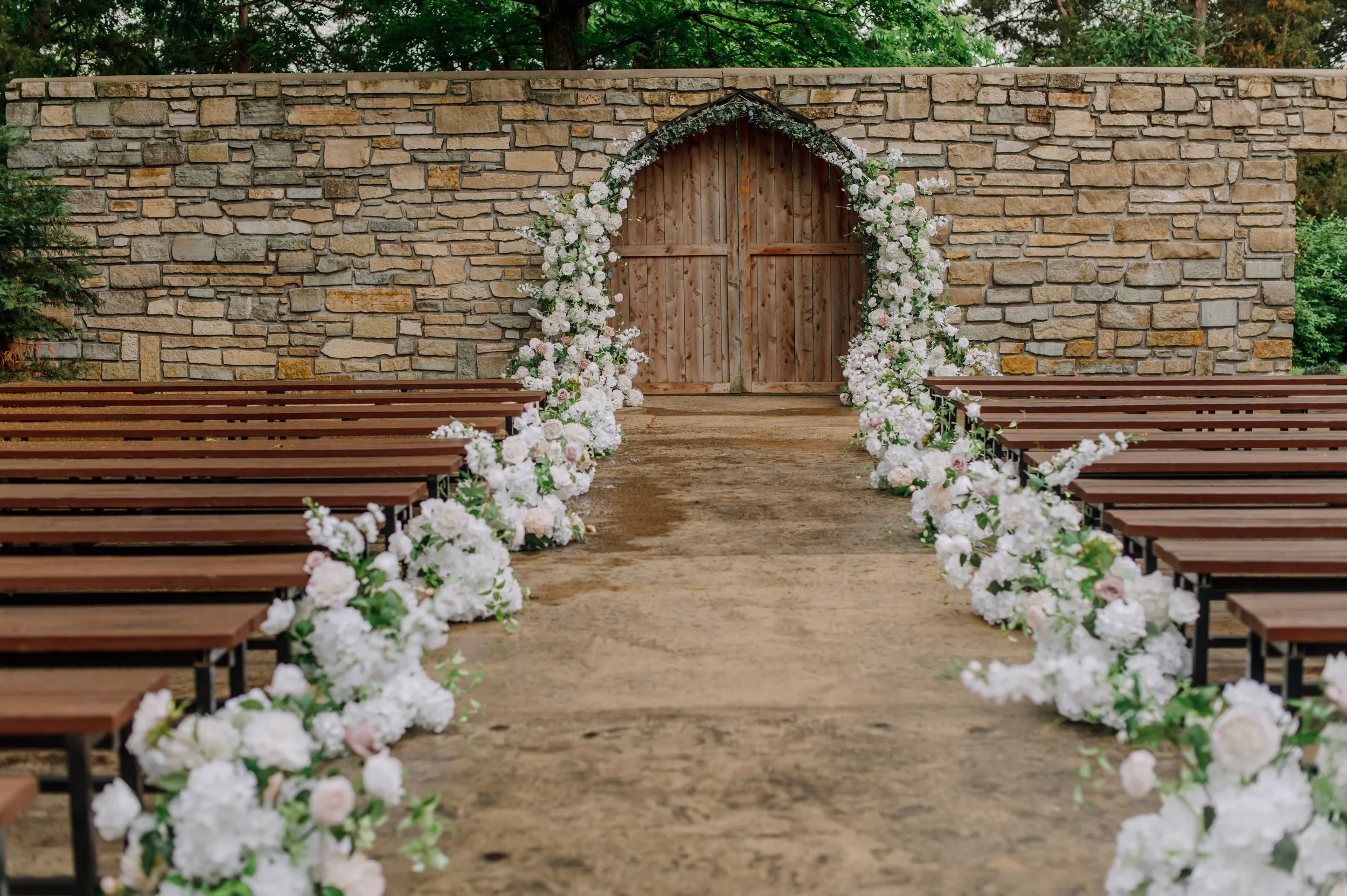 Aisle flowers for rent St Louis Missouri.jpg