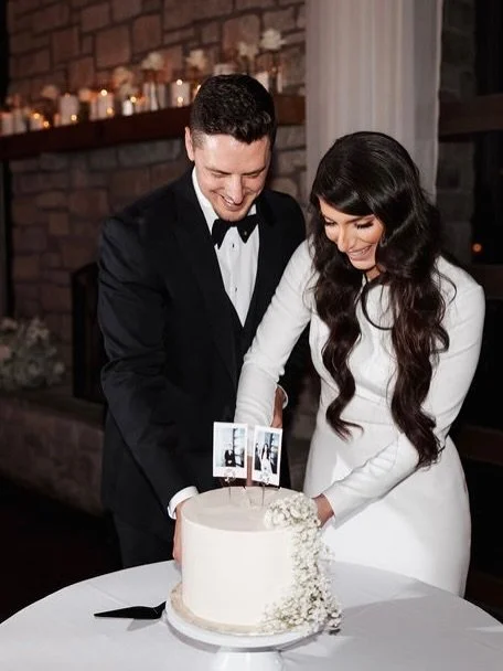 How sweet it is. 🍰💕

💍Meet the Wedding Vendors💍
Wedding Photographer: @abbyjeanphoto
Wedding Venue: @hauevalley
Wedding Planner: @jackiemanneevents
Officiant: @yourweddingwishlist
Videographer: @toastweddings
DJ: @big_show_productions
Caterer: @p