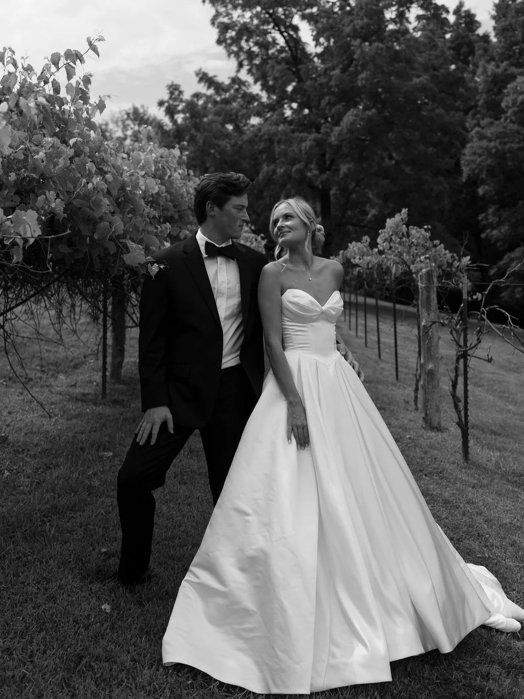 A forever kind of moment. 🥰❤️

💍 Wedding Vendors💍
Wedding Photographer: @abigailderrickphoto
Wedding Venue: @hauevalley 
DJ: @big_show_productions
Wedding Day Caterer: @pappyssmokehouse
Sweets: @sarahscakeshop @teddrewes_frozencustard

#stlphotogr