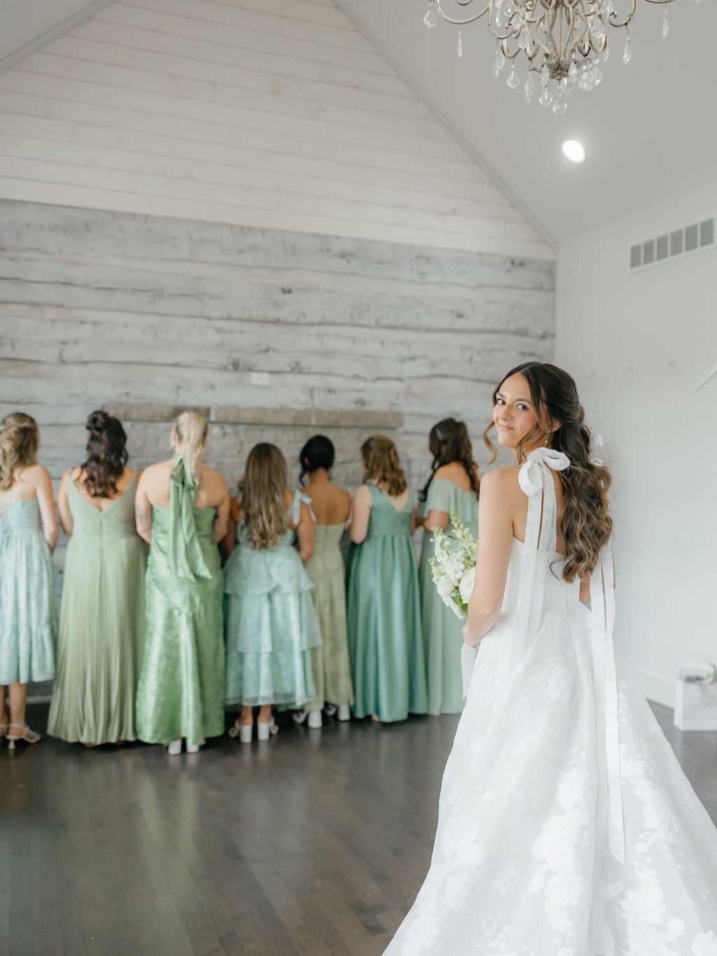 Bridesmaid reactions we&rsquo;ll never get over 🥹✨

Tag or share with your girls who are counting down with you.

💕Meet the Vendors💕
Wedding Photographer: @jenniferwahlbrinkphoto
Wedding Venue: @hauevalley 
DJ: @millenniumstl
Wedding Day Caterer: 