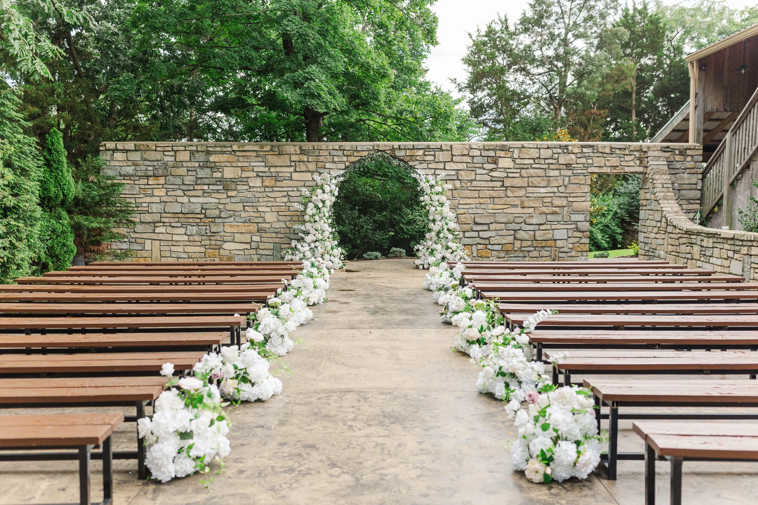Outdoor wedding ceremony near St. Louis, Missouri