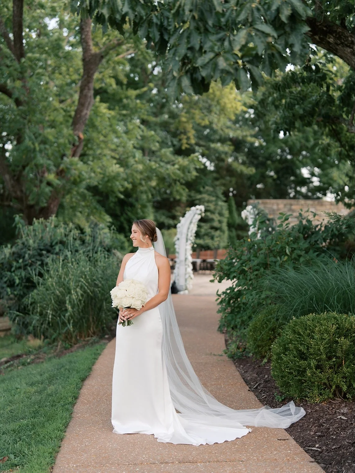A moment for the gorgeous bride.✨❤️

💍Wedding Vendors💍
Photographer: @emilyroederphoto
Wedding Coordinator: @flawlessfestivities 
Wedding Venue: @hauevalley
DJ: @showmesound
Photographer: @emilyroederphoto
Catering: @2mikescatering
Florist: @rootan