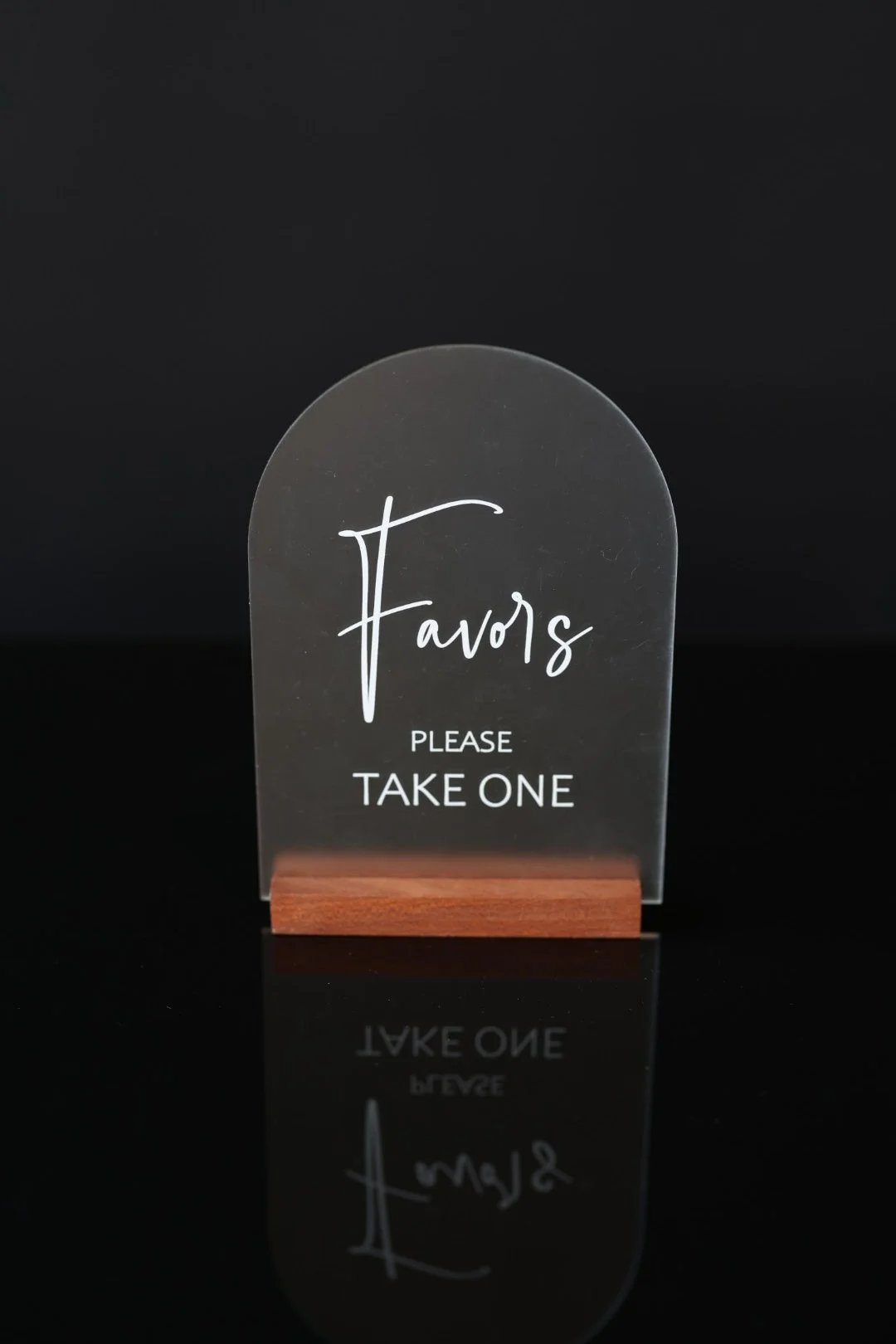 Frosted Favors Sign