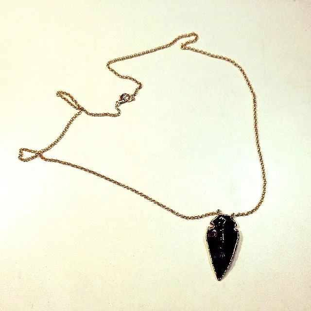 gold arrowhead necklace copy.jpg