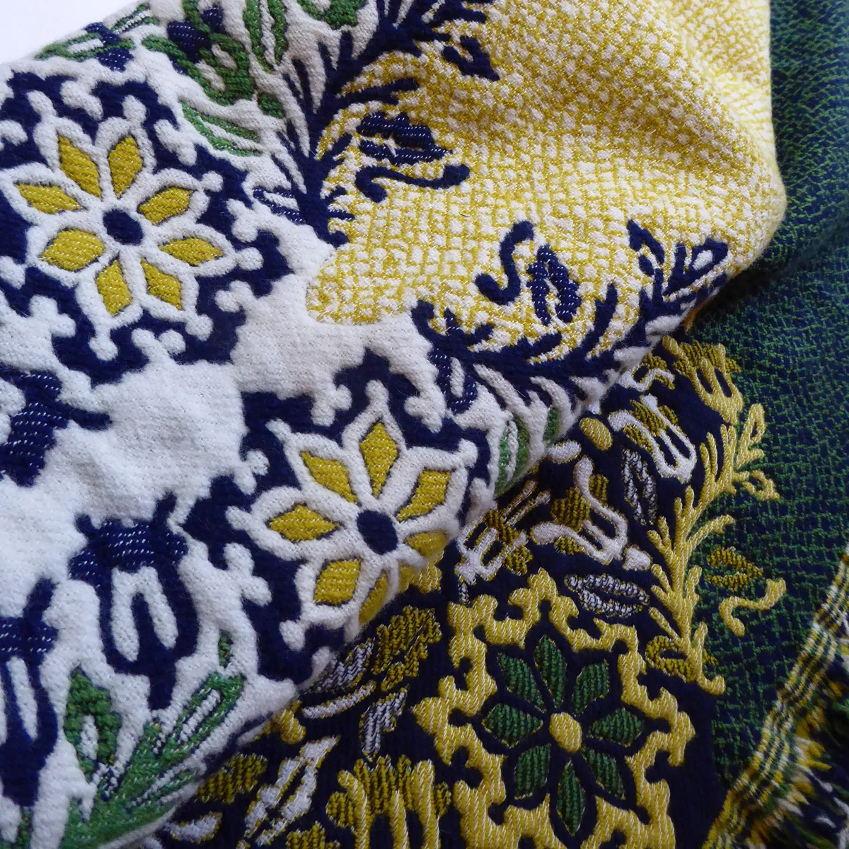 Liz Ramsay 10 WoolFabric2 WEB