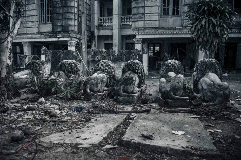Jamie-Lowe-Photography-Haunted-House-Chiang-Mai-24.jpg