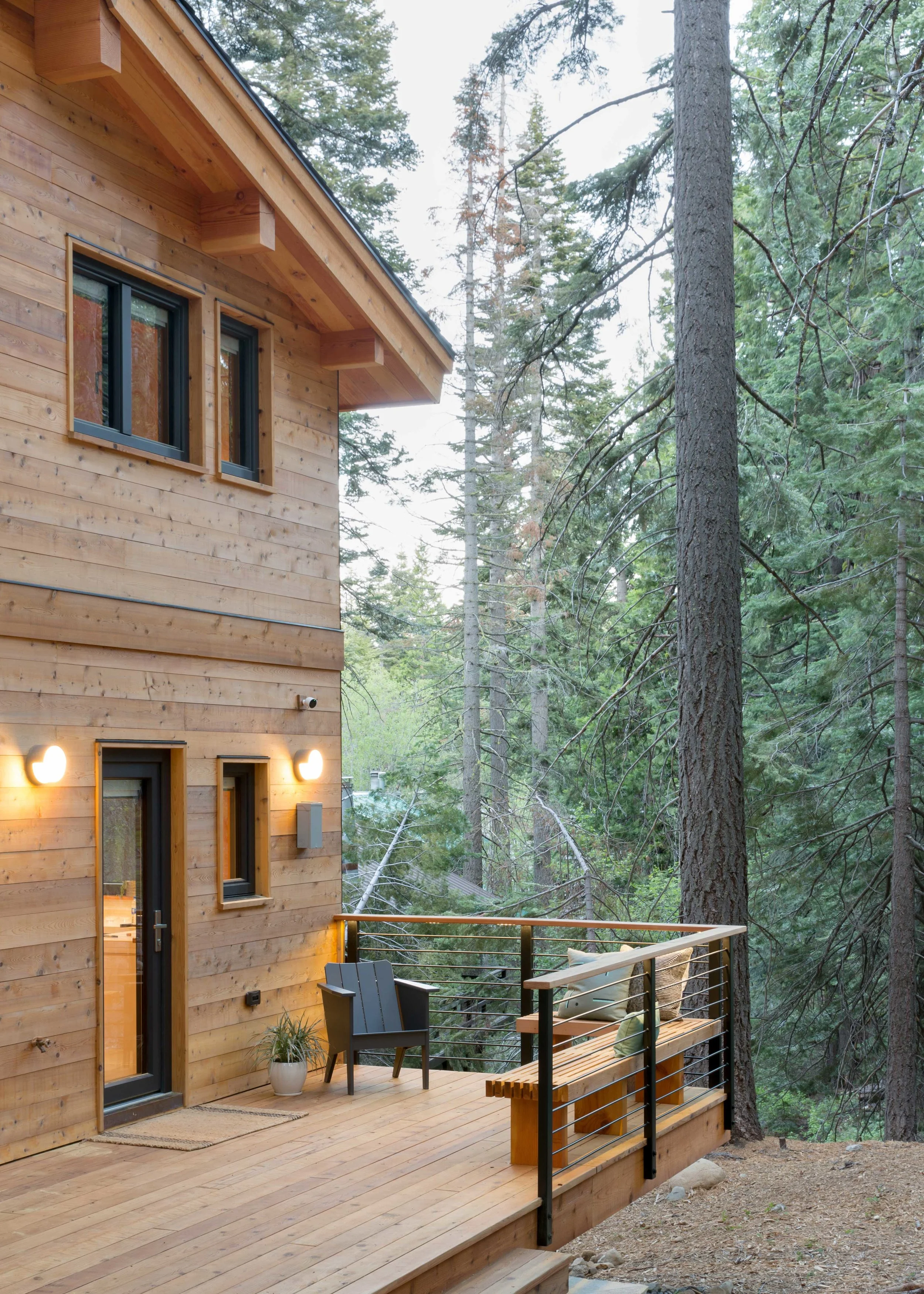 23_RBD_WOODSY-TAHOE-CABIN - EXTERIOR-BENCH-1.jpg