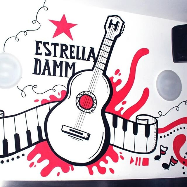 Trabajo mural para el bar @club_decimal situado en Cintru&eacute;nigo en colaboraci&oacute;n con Estrella Damm. 
T&eacute;cnica: rotuladores acr&iacute;licos
.
.
.
.
.
.
#navarra #cintruenigo #mural #muralismo #arte #artesgraficas#acrilicos #artemura