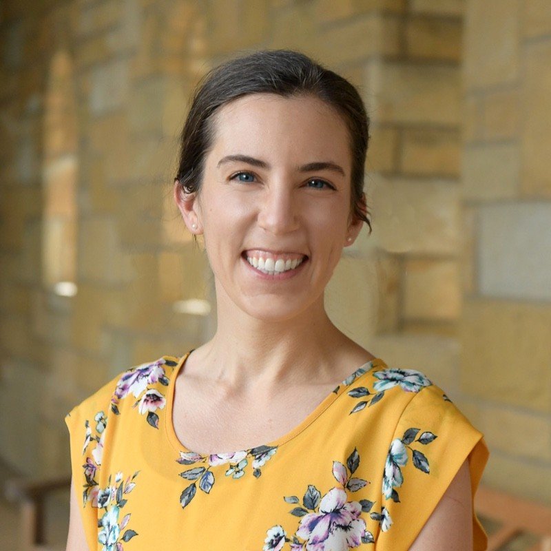 Kristen's professional portrait