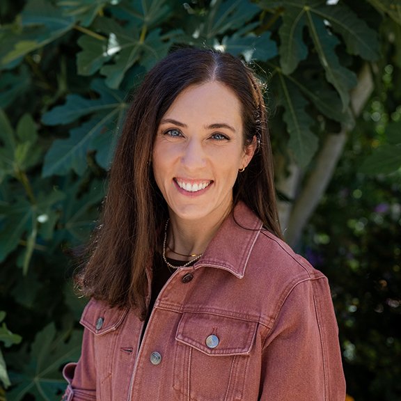 Professional headshot of Kristen Walker, Santa Barbara fine artist and graphic designer, available for original artwork, commissions, creative consulting, and design projects.