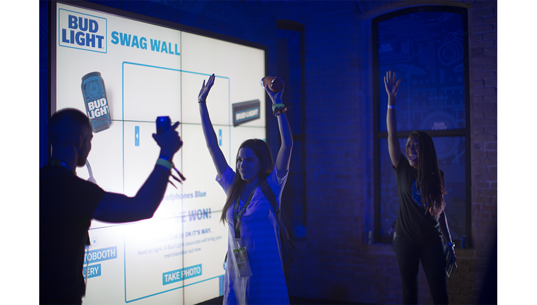 Campaign_0002_bl-soundwall3.png