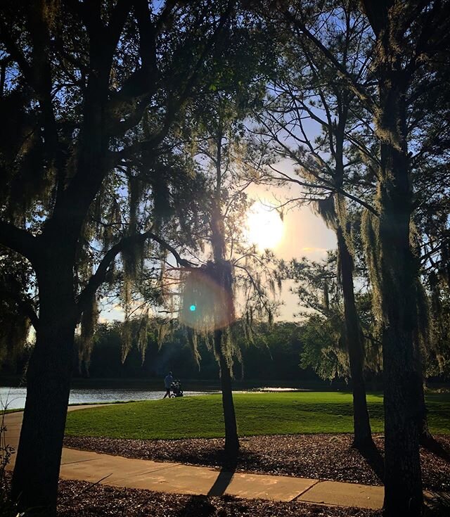 Nothing quite like making the turn at golden hour 🌅⛳️🧡🍻 #golf #afternoon #sundown #orlando #florida