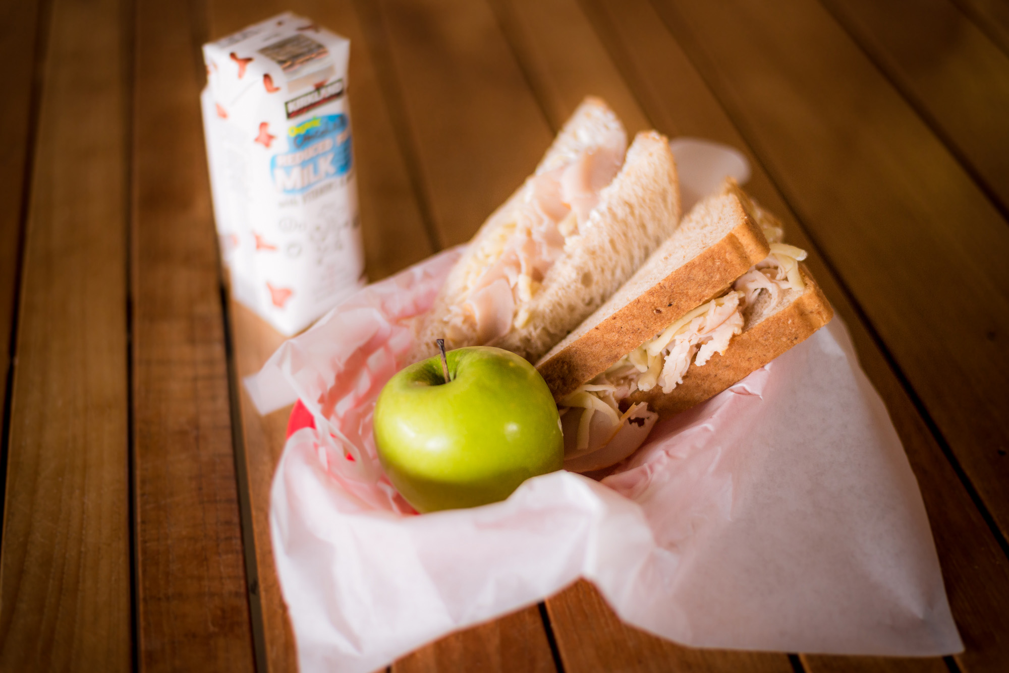 Kids Turkey Cheddar - served with milk and an apple