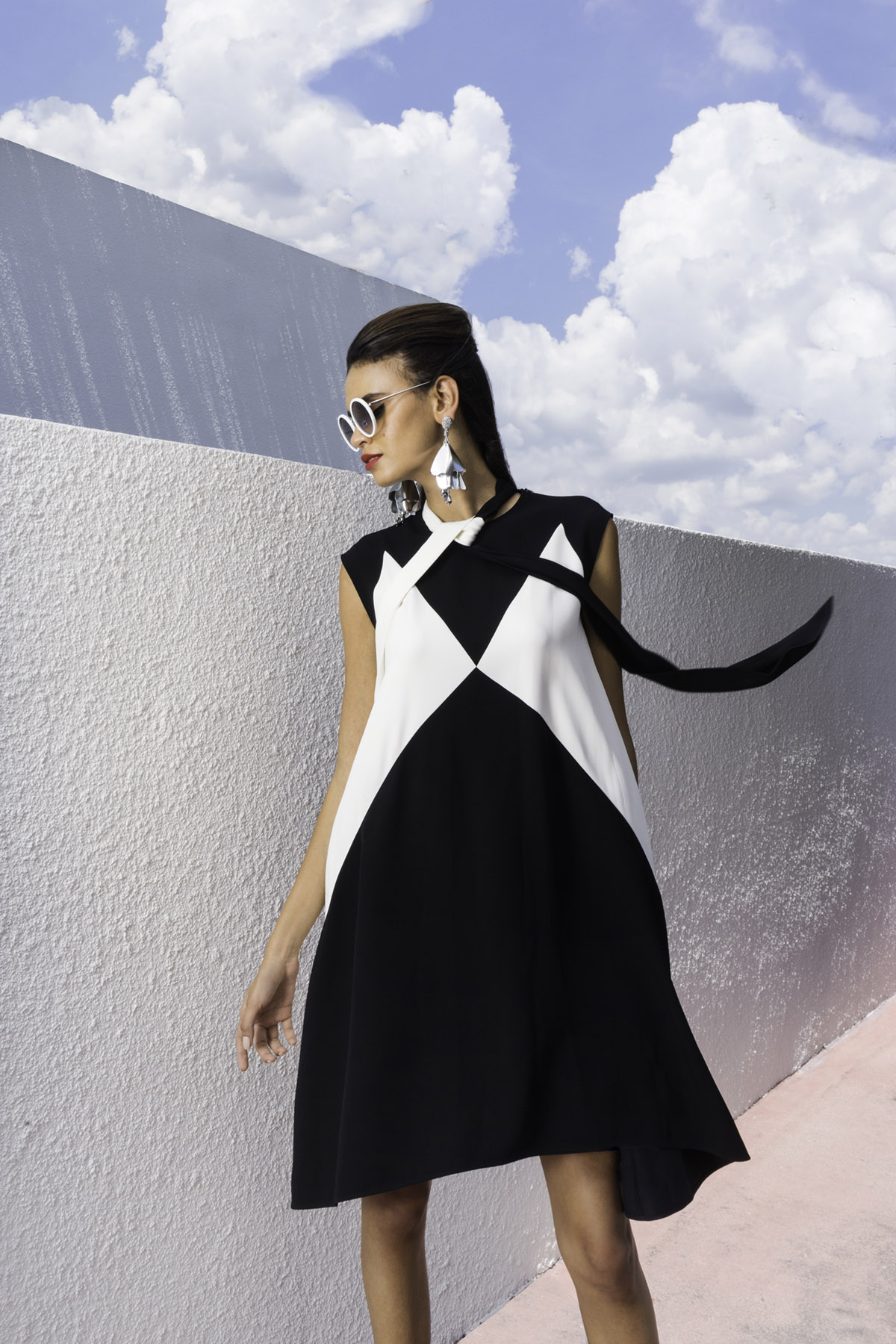Earrings, Oscar De La Renta, Sunglasses, Linda Farrow, Dress, Givenchy