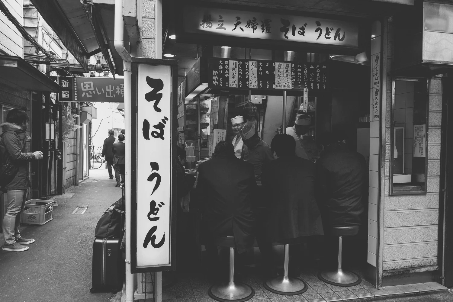 Tiny little noodle shops everywhere eliciting the best smell.