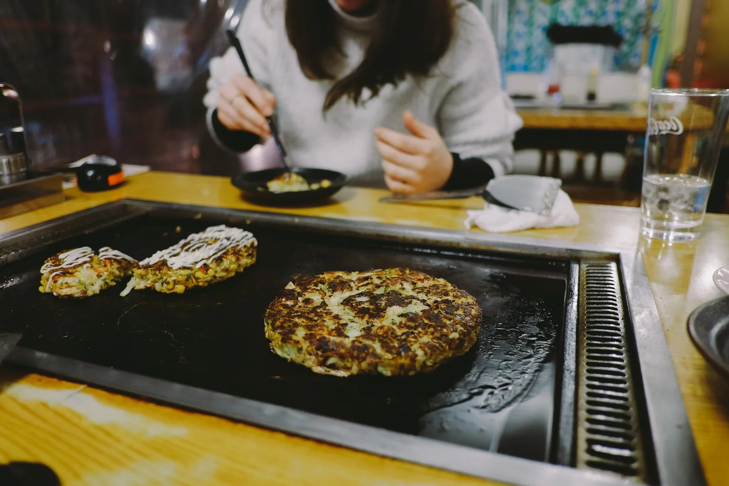 Frying our own Okonomiyaki (Japanese savoury pancake) aka my favourite Japanese food! We had it like four times and there are zero regrets here.