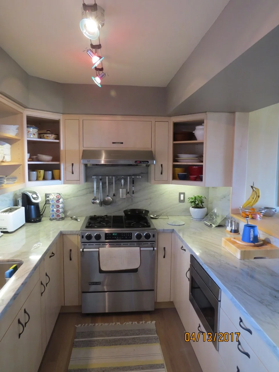 English Maple Kitchen
