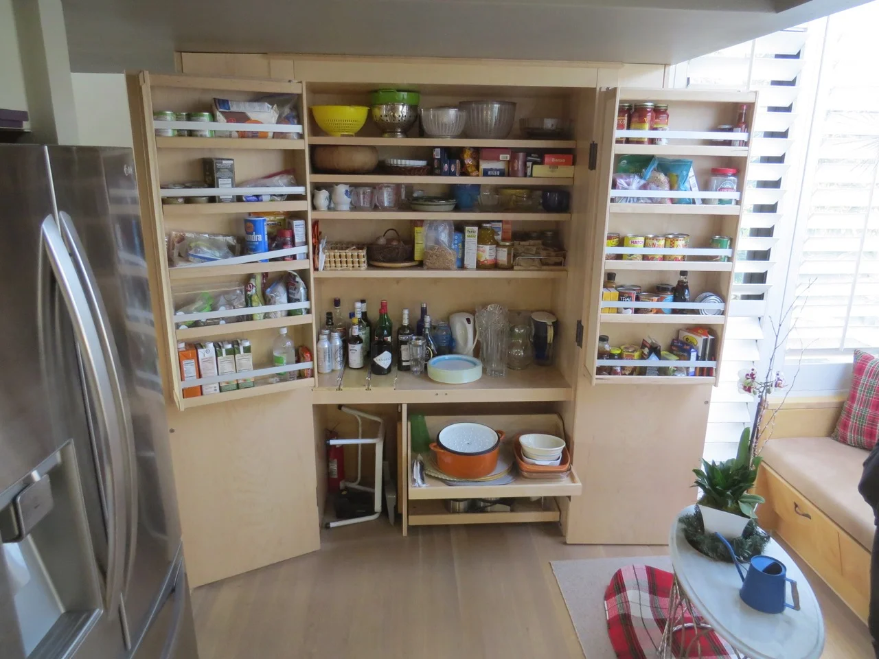 Kitchen2_Pantry.jpg