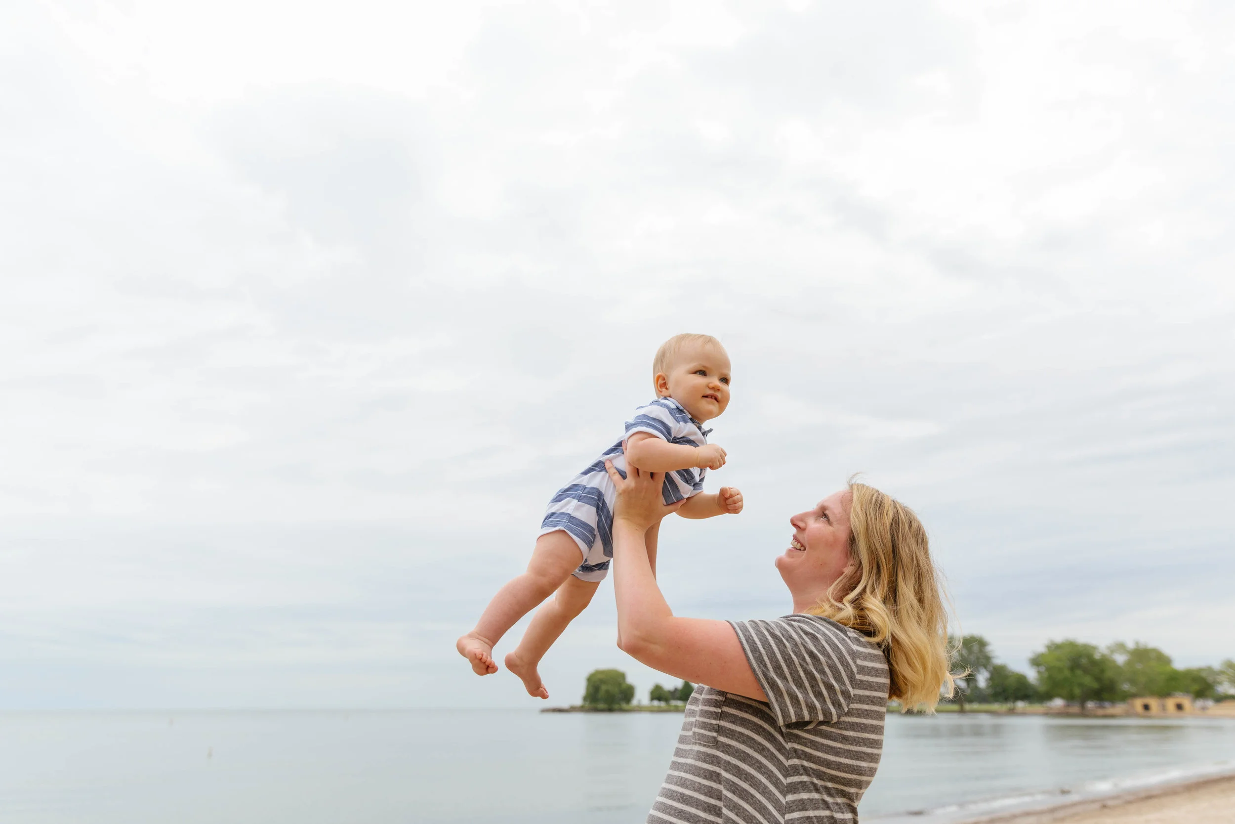 The W Family's Edgewater State Park Lifestyle Session | Cleveland Lifestyle Photographer