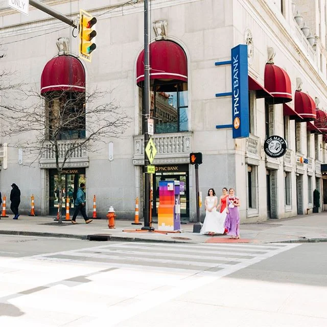 First looks? #yesplease
.
#brideandgroom #firstlook #gorgeous #ohwowyes #lovely #stylemepretty #documentarywedding #clevelandweddingphotographer