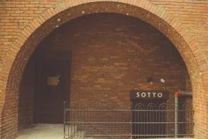 Blog_Sotto_Facade-300x200.jpg
