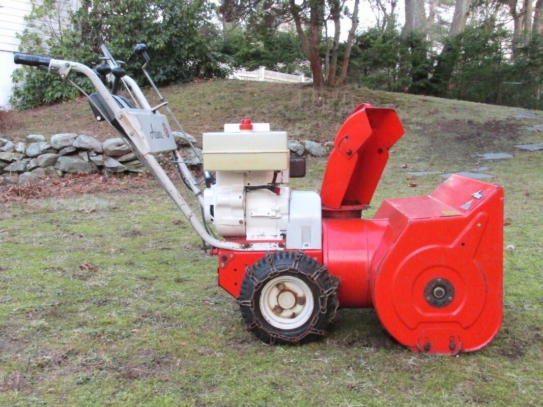 ARIENS ST724