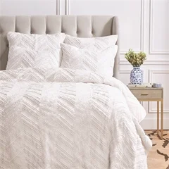 CF EY Candlewick candlewickdovequilt.jpg