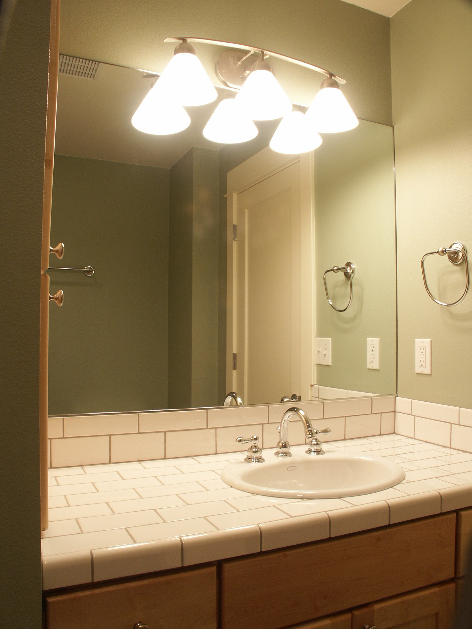 upstairs loft bathroom