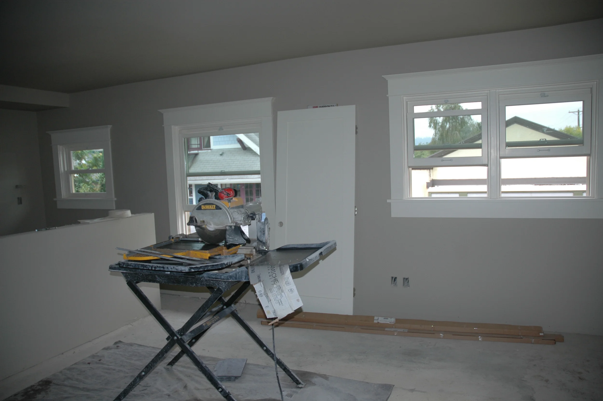 Tile cutter in the Hawthorne