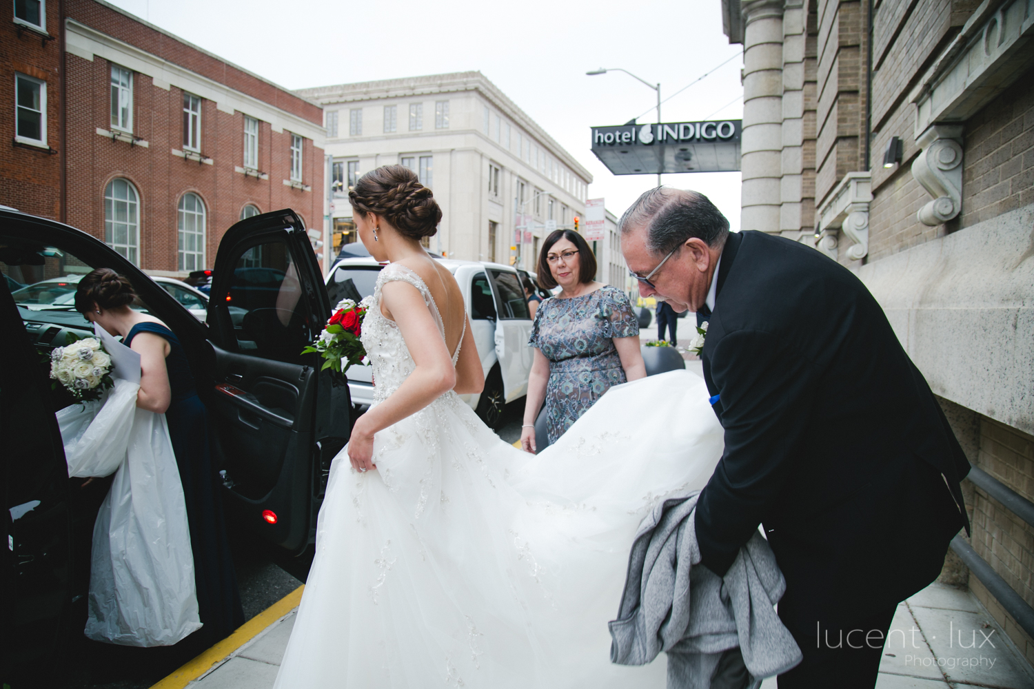 Peabody-Library-Wedding-Photography-Baltimore-Maryland-Wedding-Photographers-Balitmore-Maryland-114.jpg