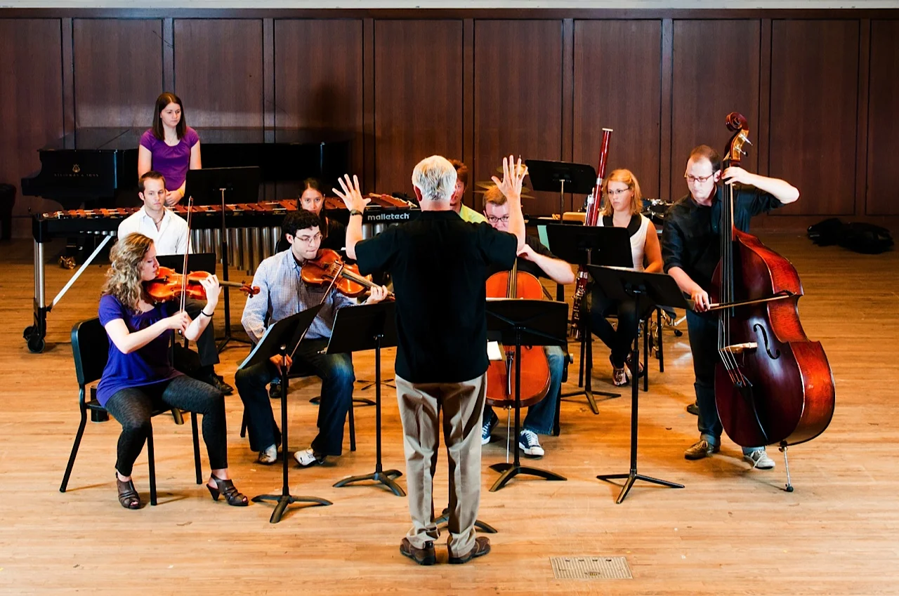 The University of Texas at Austin New Music Ensemble - Looney Tunes