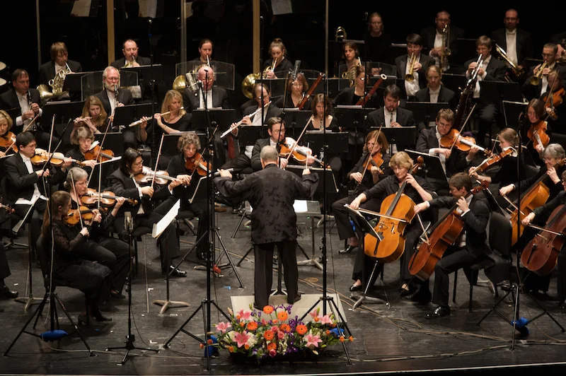 Vermont Symphony Orchestra - Dark Mountains (World Premiere)