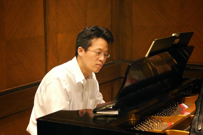 Sang Woo Kang and Solungga Fang-Tzu Liu - Deep Blue Ocean