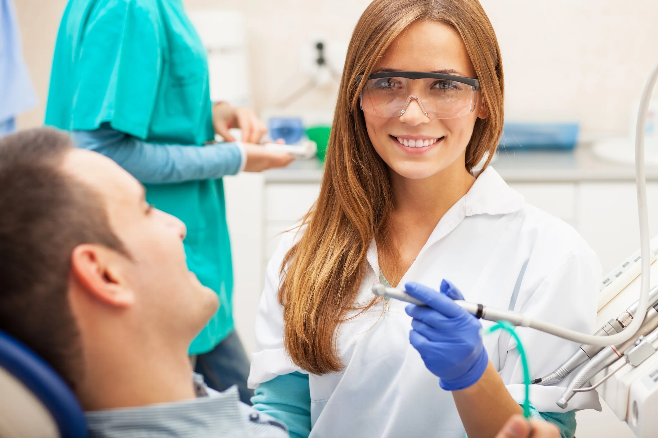 How to Advance Your Career as a Dental Assistant