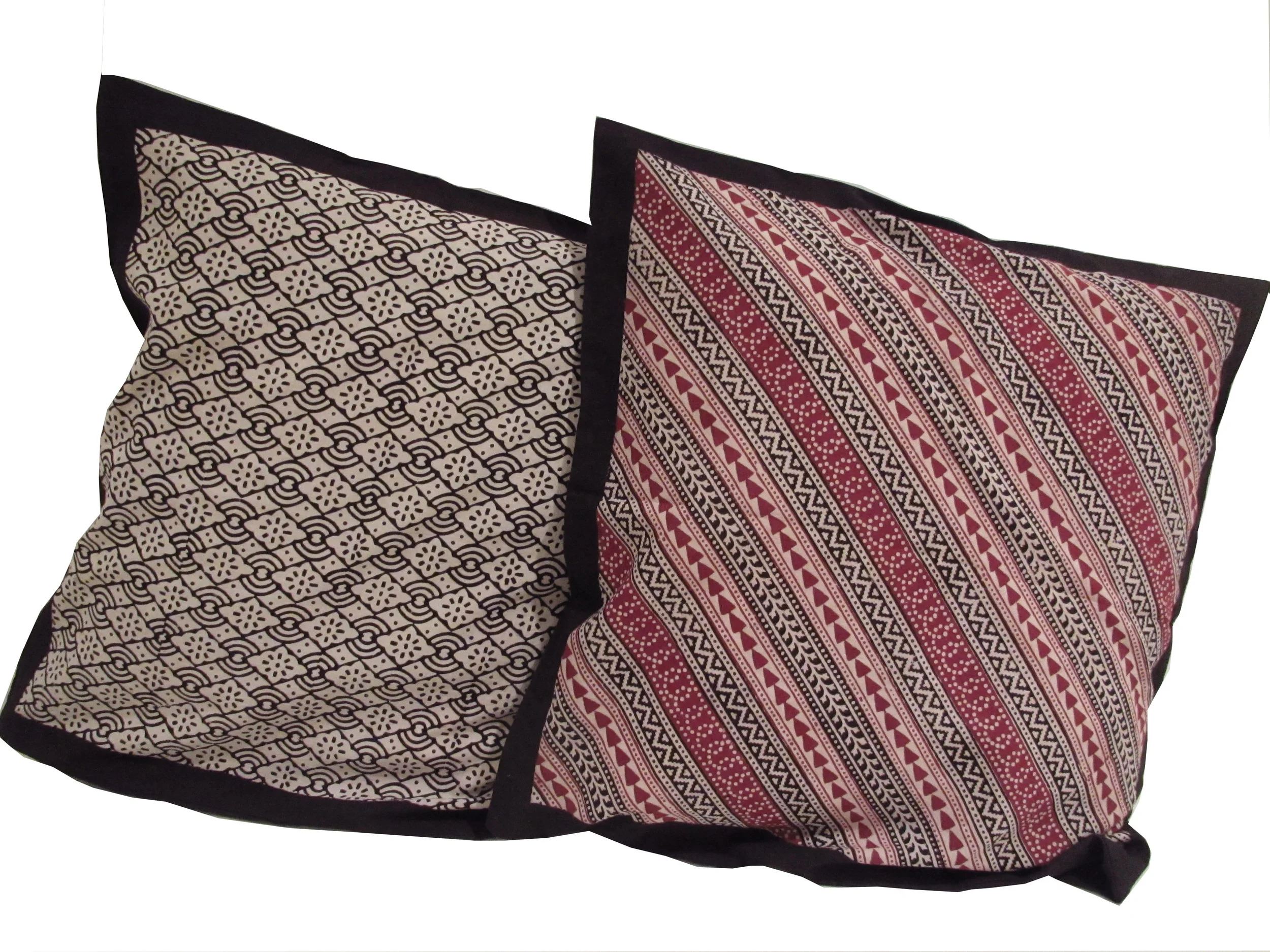 Border blend in black and maroon(front) H-CUS-BG-P5-BRBND-BLK/MRN 18" Square