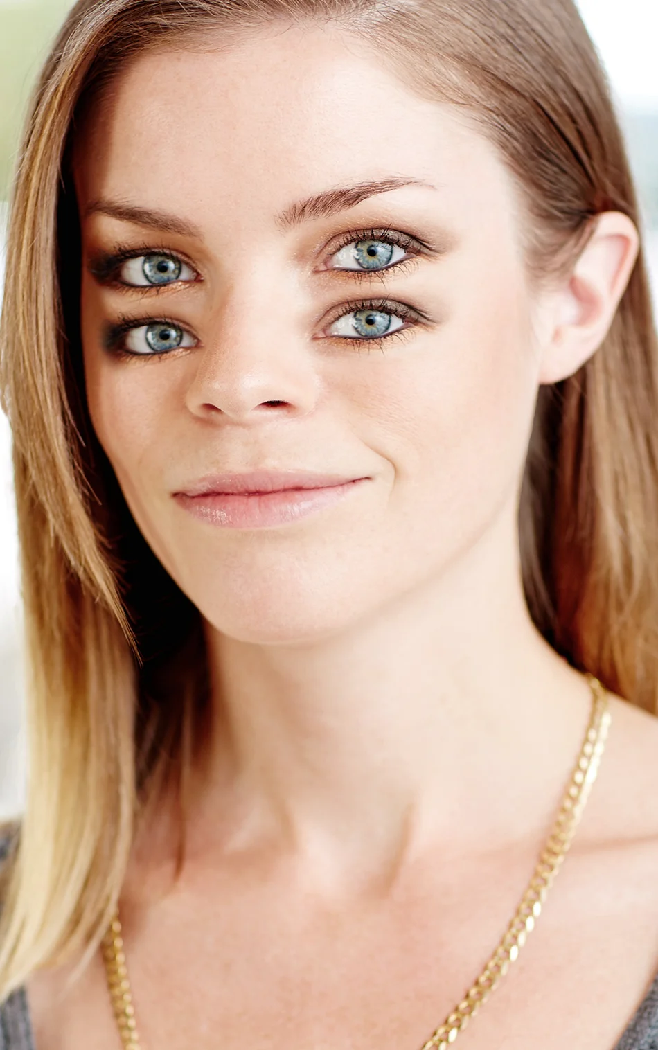 headshot-s.jpg