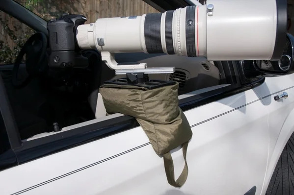 Displayed above is the Molar TV Bean Bag™ mounted on a car door with a 500mm lens. The window is wound all the way down