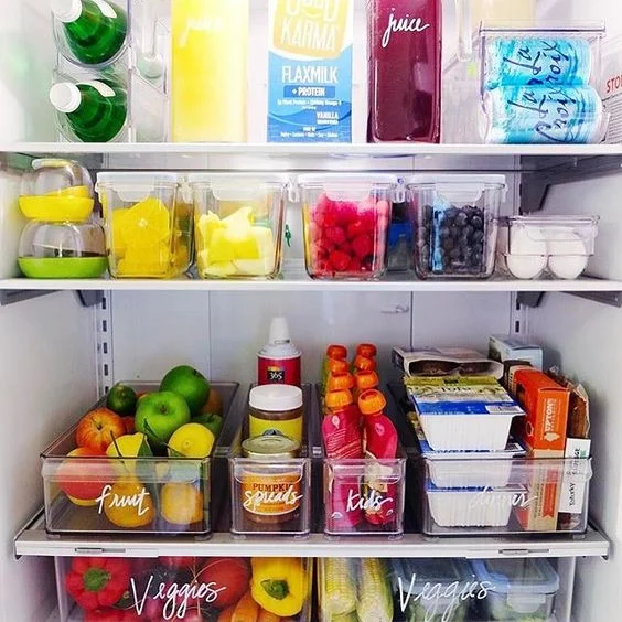 Järjestetystä jääkaapista löytää haluamansa helposti. Kuva: Pinterest