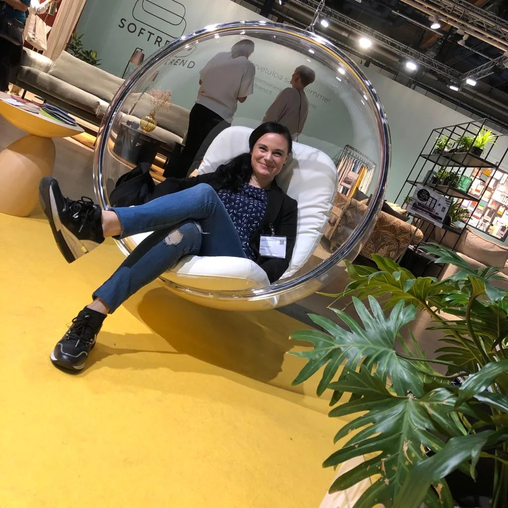 Välillä piti lepuutella jalkoja. Kuplatuoli eli Bubble Chair oli tähän aivan ihanteellinen paikka! :)