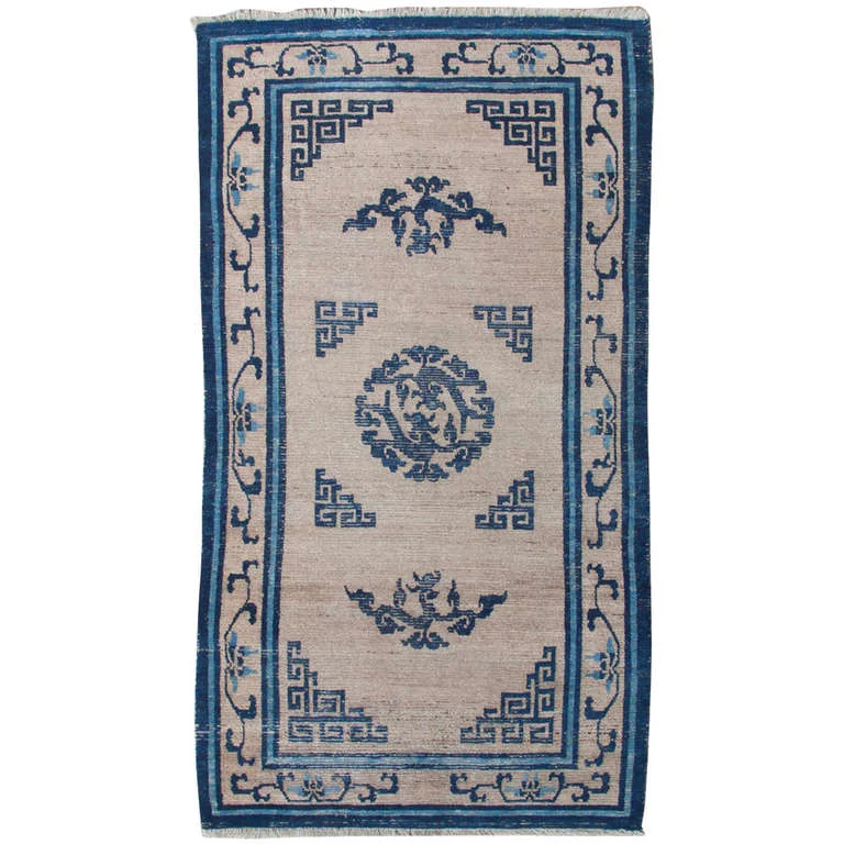 DesignAntique Tibetan, Ming Leaf Dragon , Khaden; InvNr. DG-0233