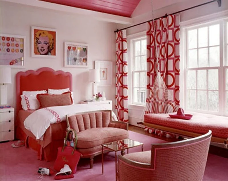 This would have been my dream room back then. Not terrible by any means, right?